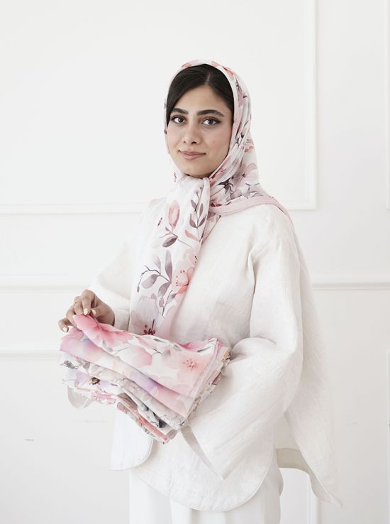 روسری نخی آراسته