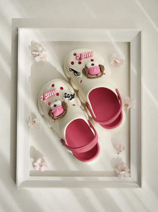 کراکس زنانه موزیک