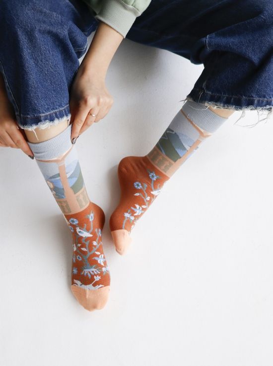 جوراب زنانه ماکسیو مدل گل های آبی |هیبا