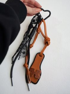 چارم دمپایی هرمس